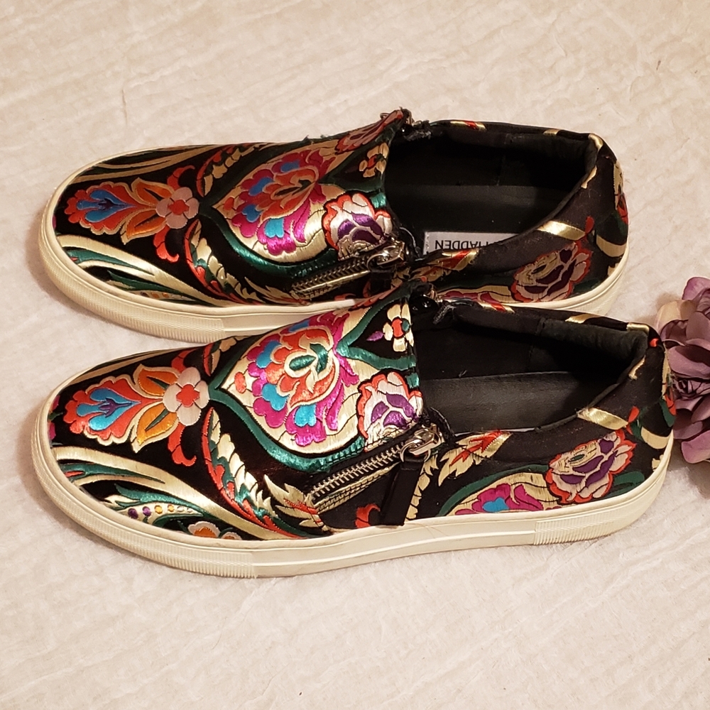 Steve Madden Geary Embroidered Sneakers sz 8 - Picture 5 of 14